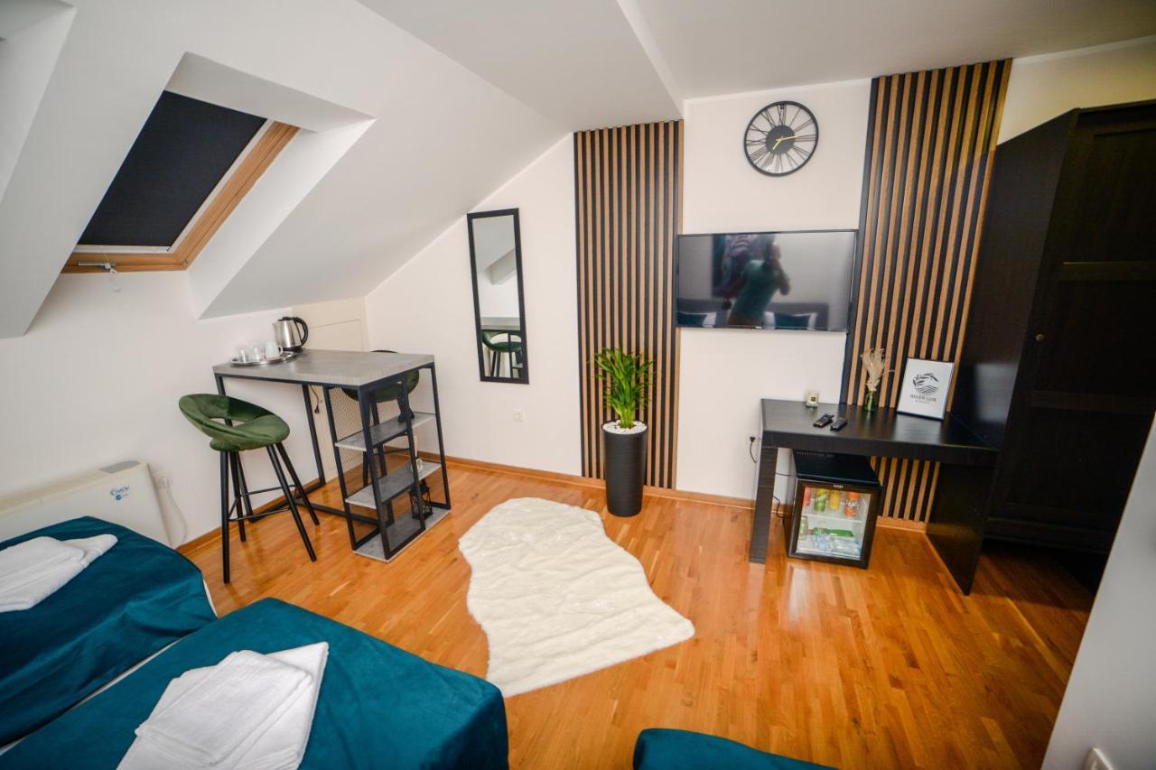 Mini Hotel Riverlux Apartments Bačka Palanka Esterno foto