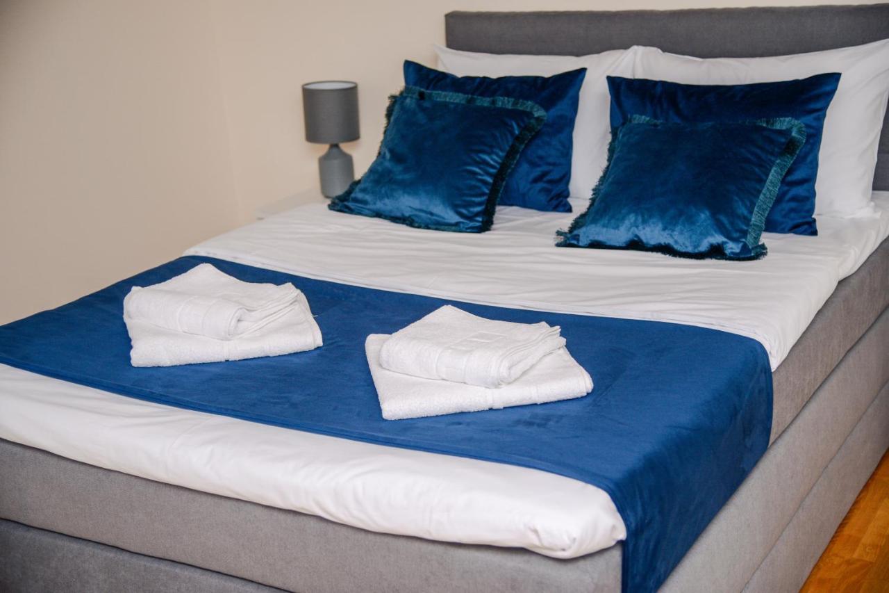 Mini Hotel Riverlux Apartments Bačka Palanka Esterno foto