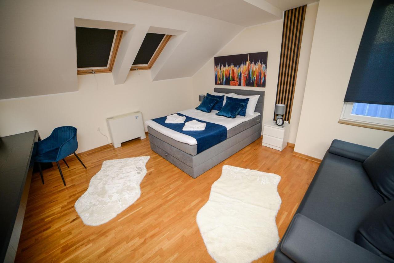 Mini Hotel Riverlux Apartments Bačka Palanka Esterno foto
