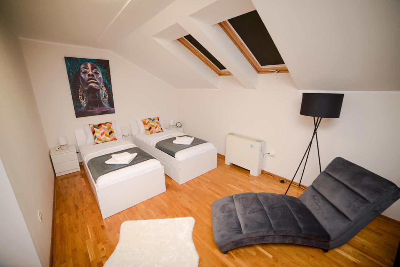 Mini Hotel Riverlux Apartments Bačka Palanka Esterno foto