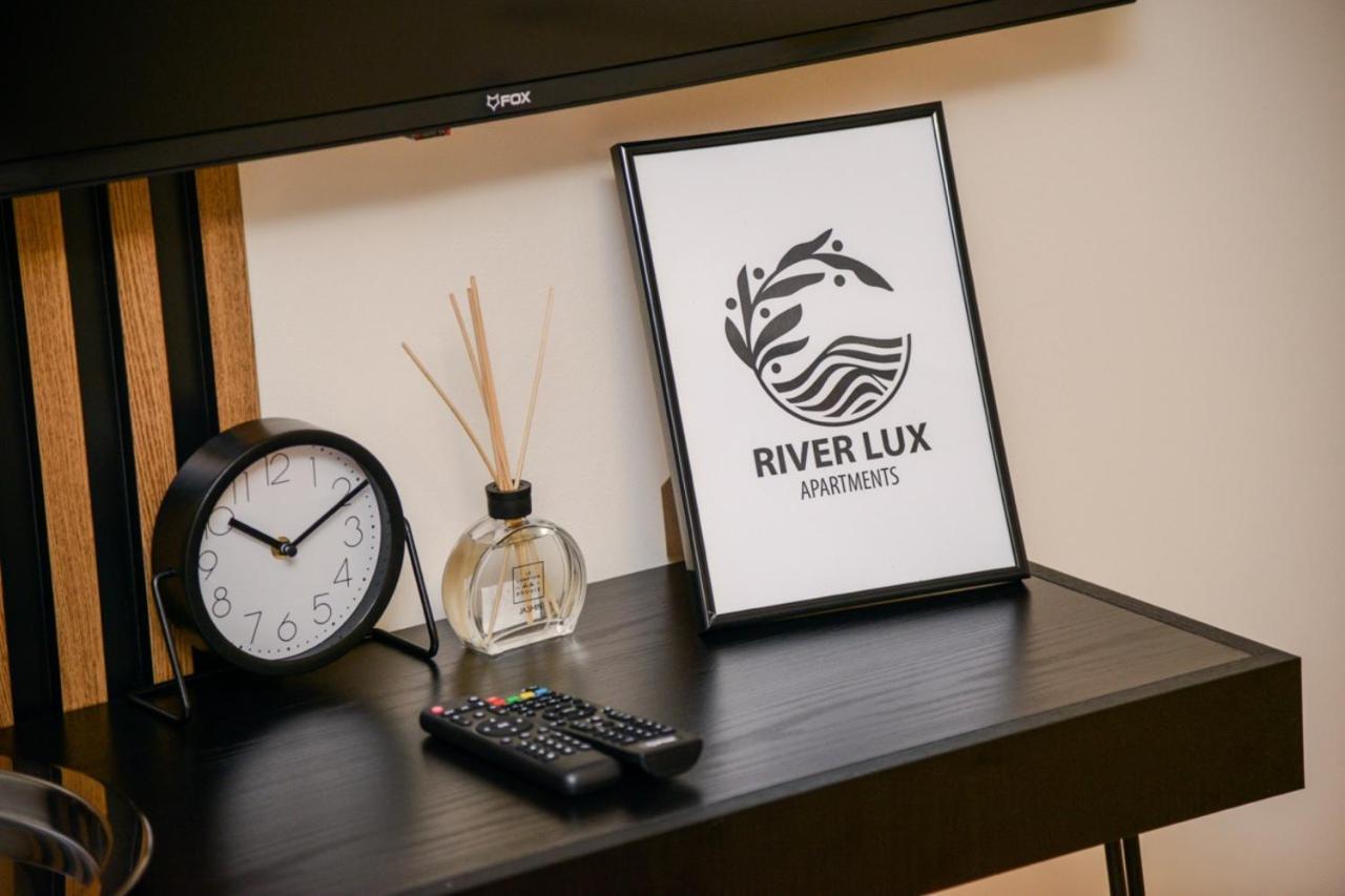 Mini Hotel Riverlux Apartments Bačka Palanka Esterno foto