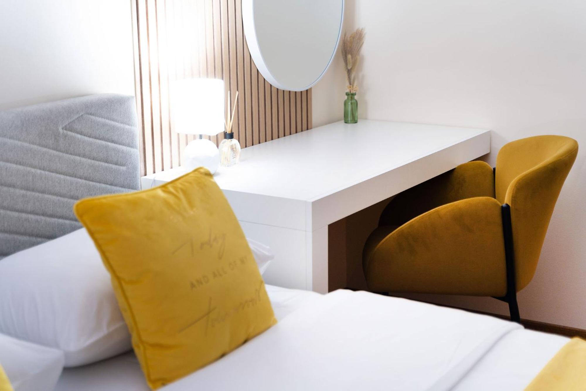 Mini Hotel Riverlux Apartments Bačka Palanka Esterno foto