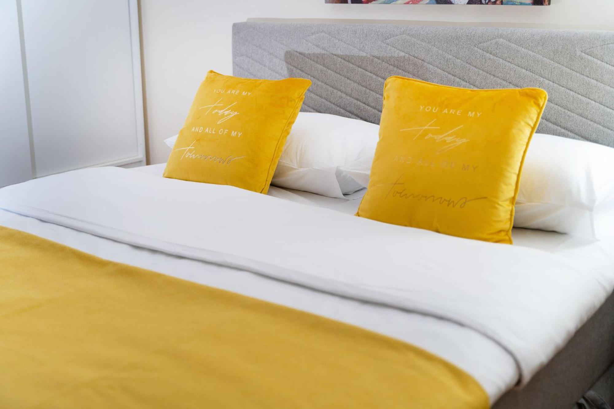 Mini Hotel Riverlux Apartments Bačka Palanka Esterno foto
