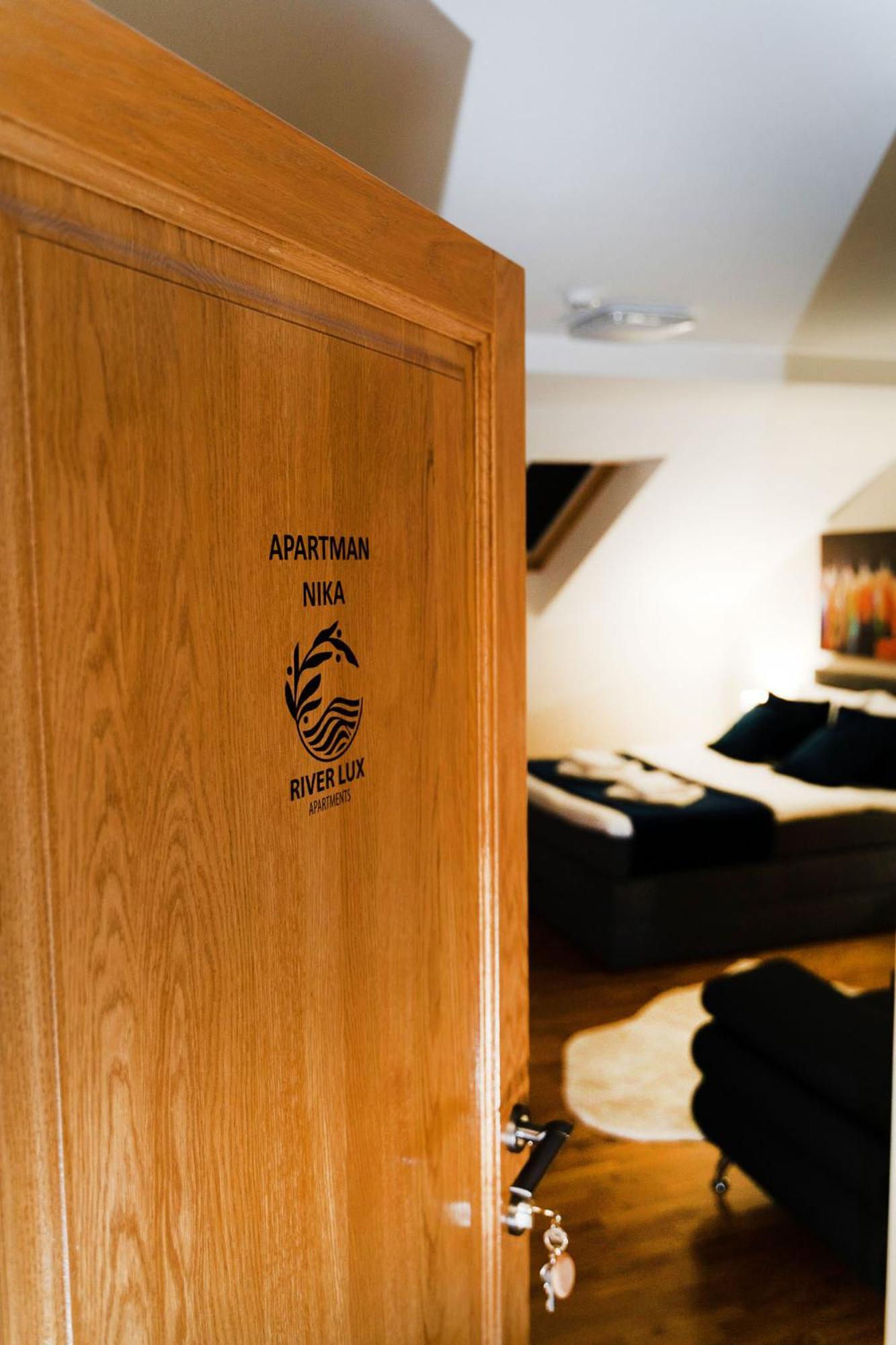 Mini Hotel Riverlux Apartments Bačka Palanka Esterno foto